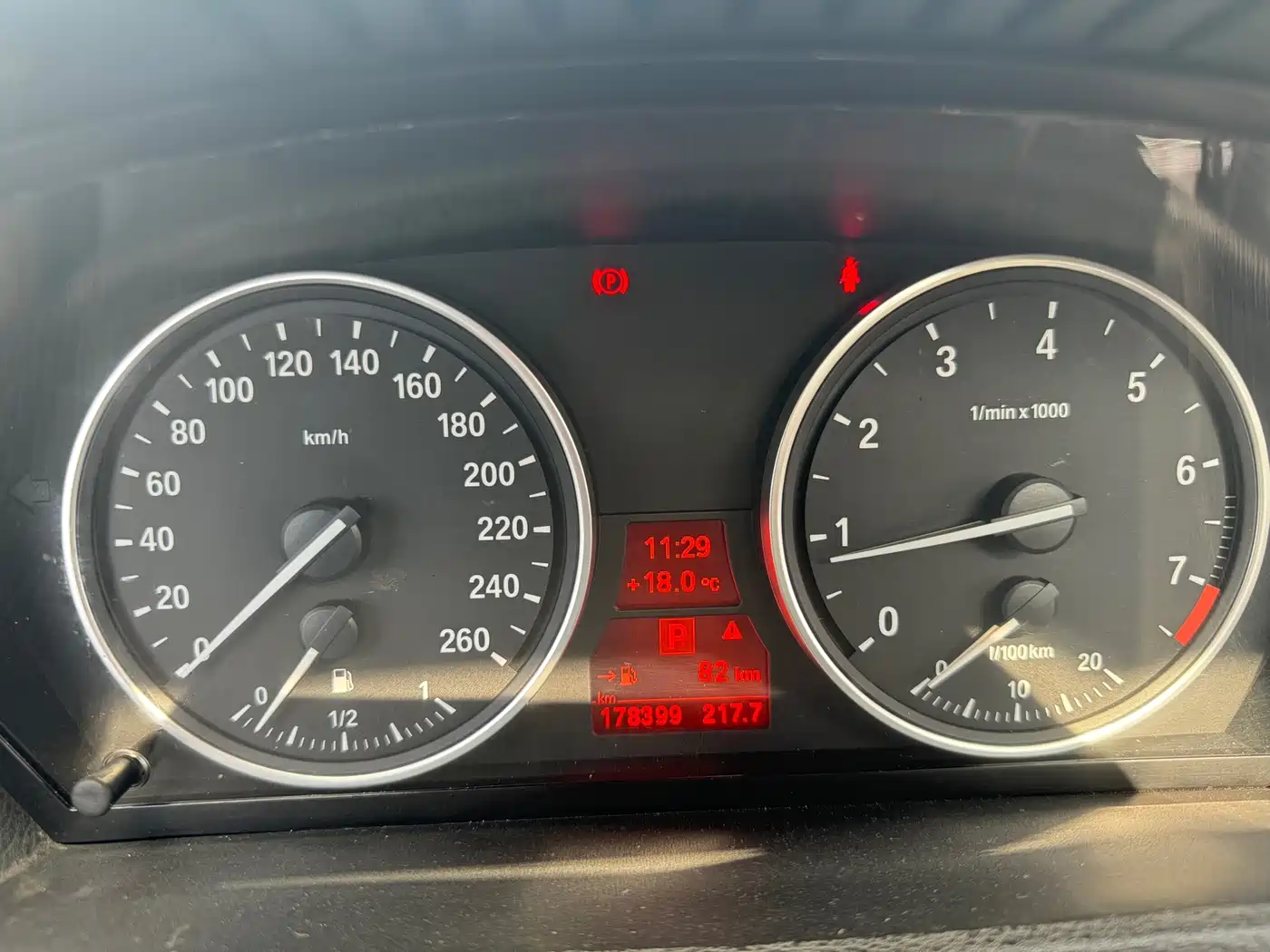 BMW X5 (Import) 2011 xDrive35i Leading Edition фото 15