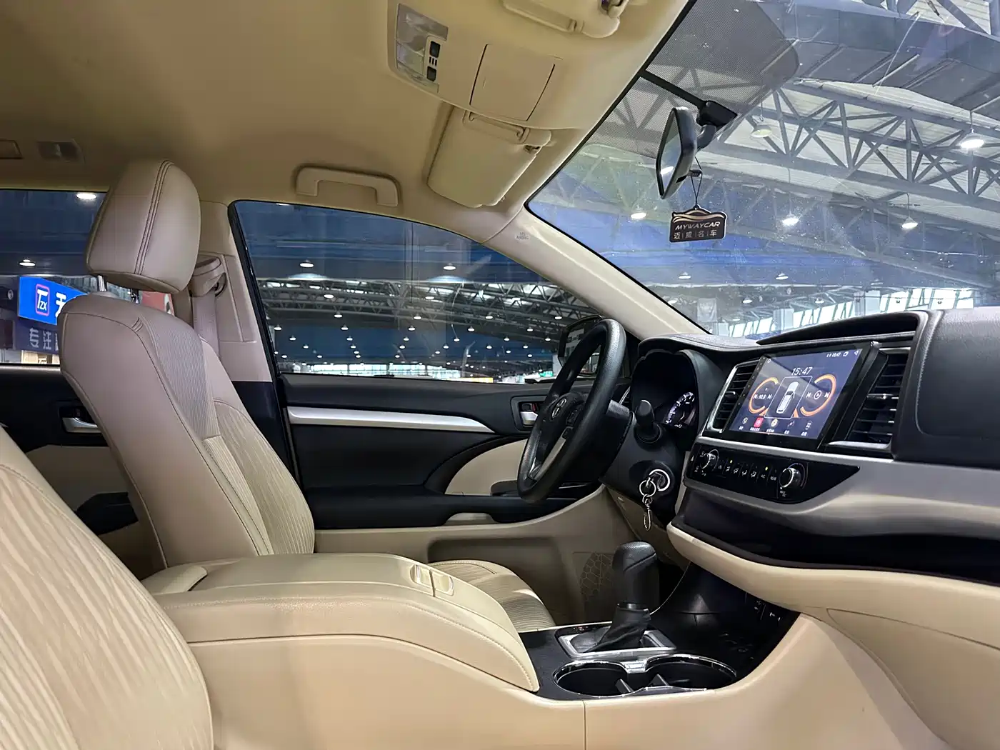 TOYOTA HIGHLANDER