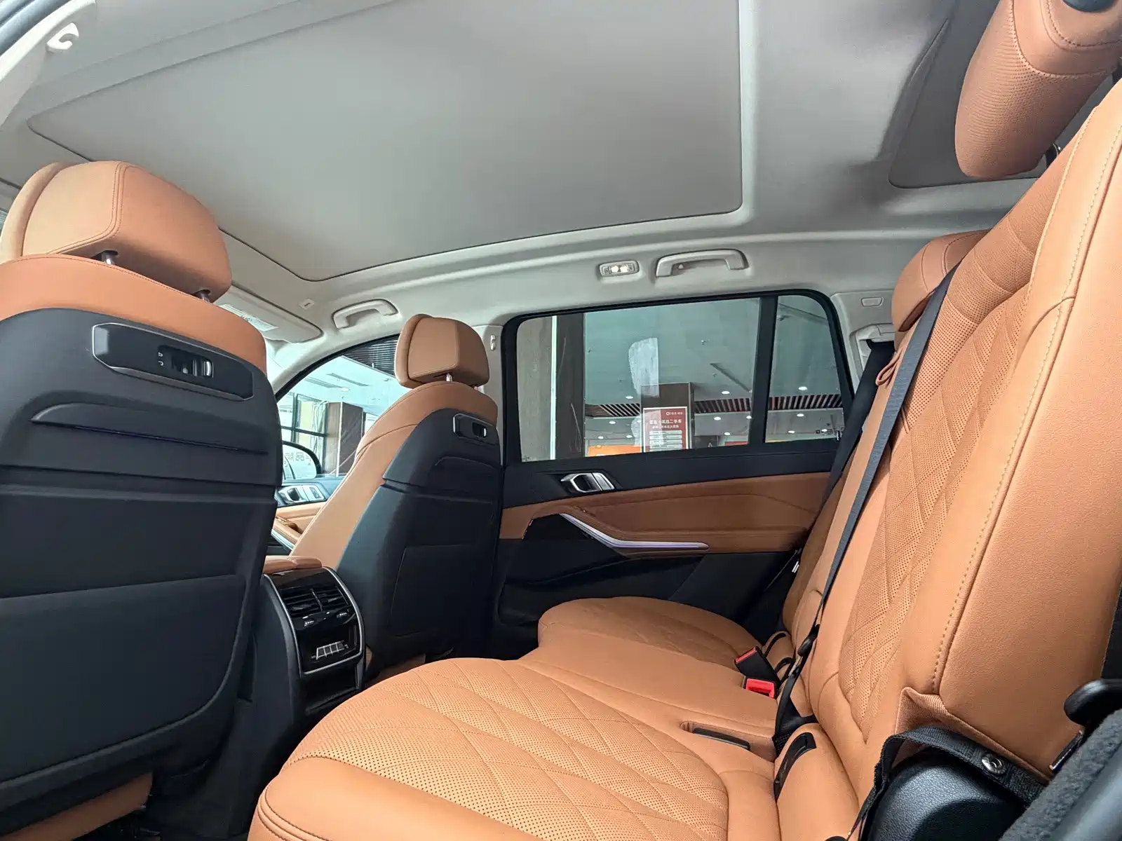 Photo 15 - BMW X7
