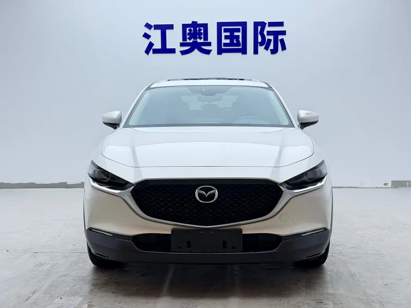 Photo 2 - Mazda CX-30