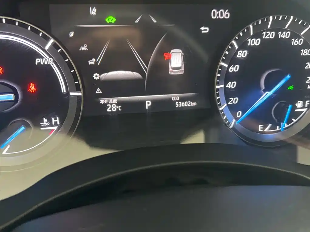 Toyota Crown Kluger 2022 2.5L HEV 4WD Luxury Edition фото 6