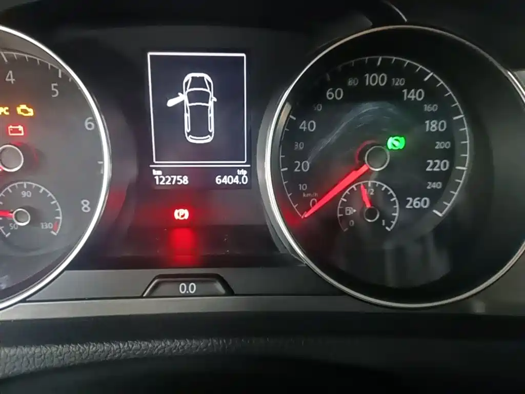 Volkswagen Golf 2016 230TSI Automatic Luxury фото 12