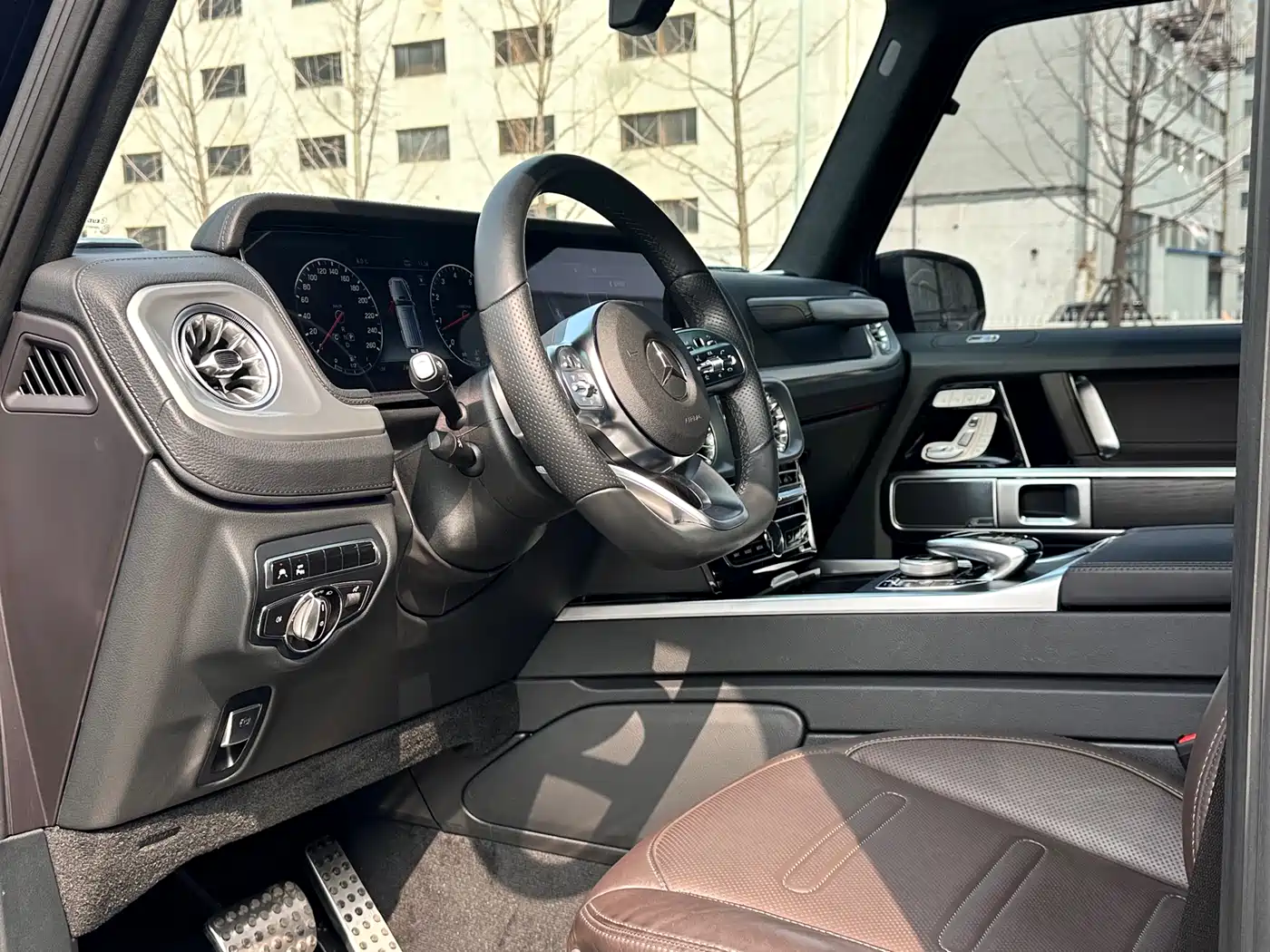 Mercedes-Benz G-Class 2023 G 500 фото 17