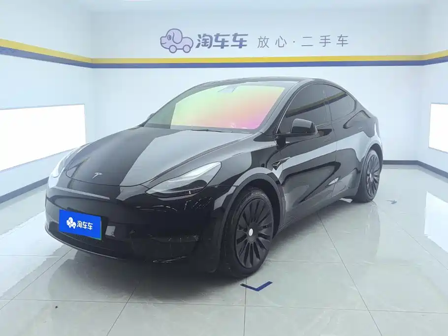 Фото 1 - Tesla Model Y
