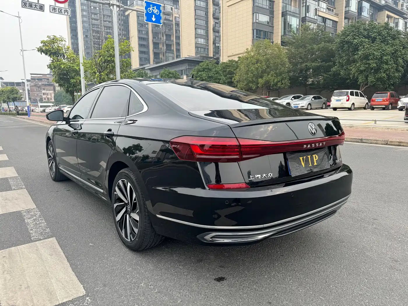 Volkswagen Passat 2023 330TSI Elite Edition фото 5