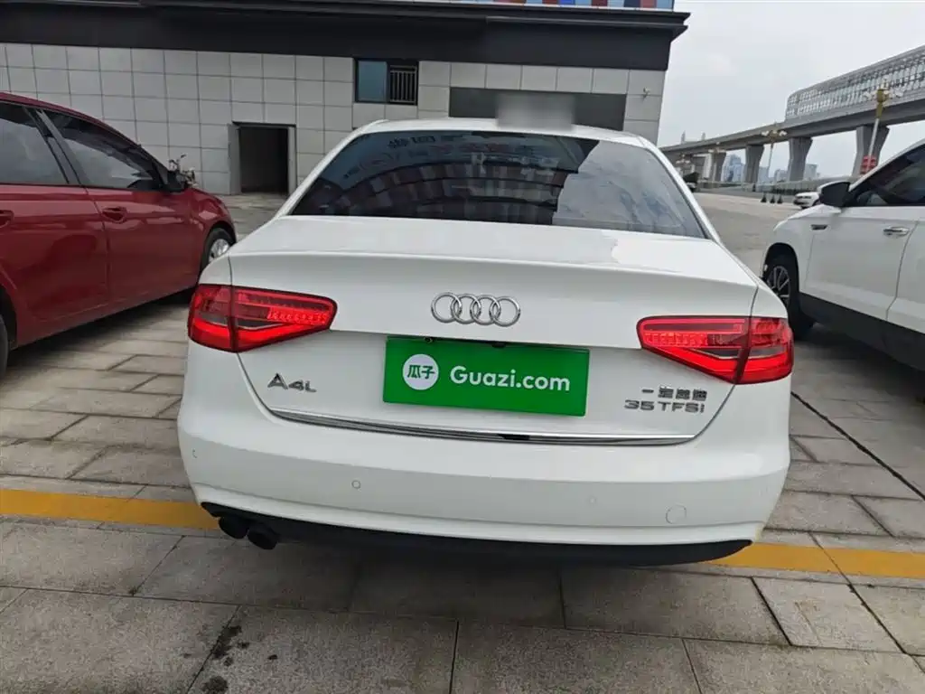 Audi A4L 2015 35 TFSI Auto Comfort фото 6