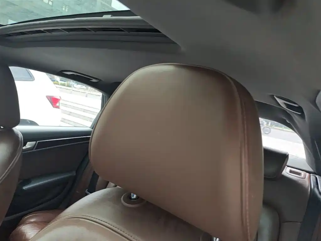 Audi A4L 2015 35 TFSI Auto Comfort фото 18