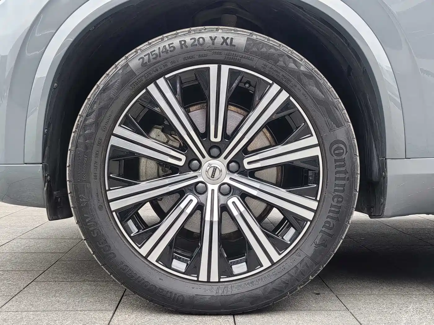 VOLVO XC90