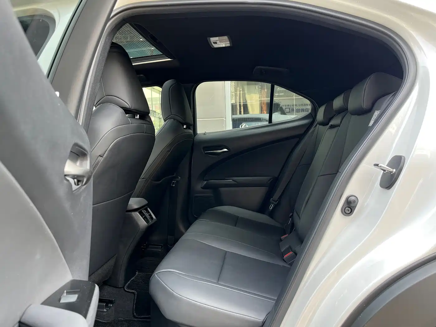 Lexus UX 2021 2020 260h Explore Fun Edition China V