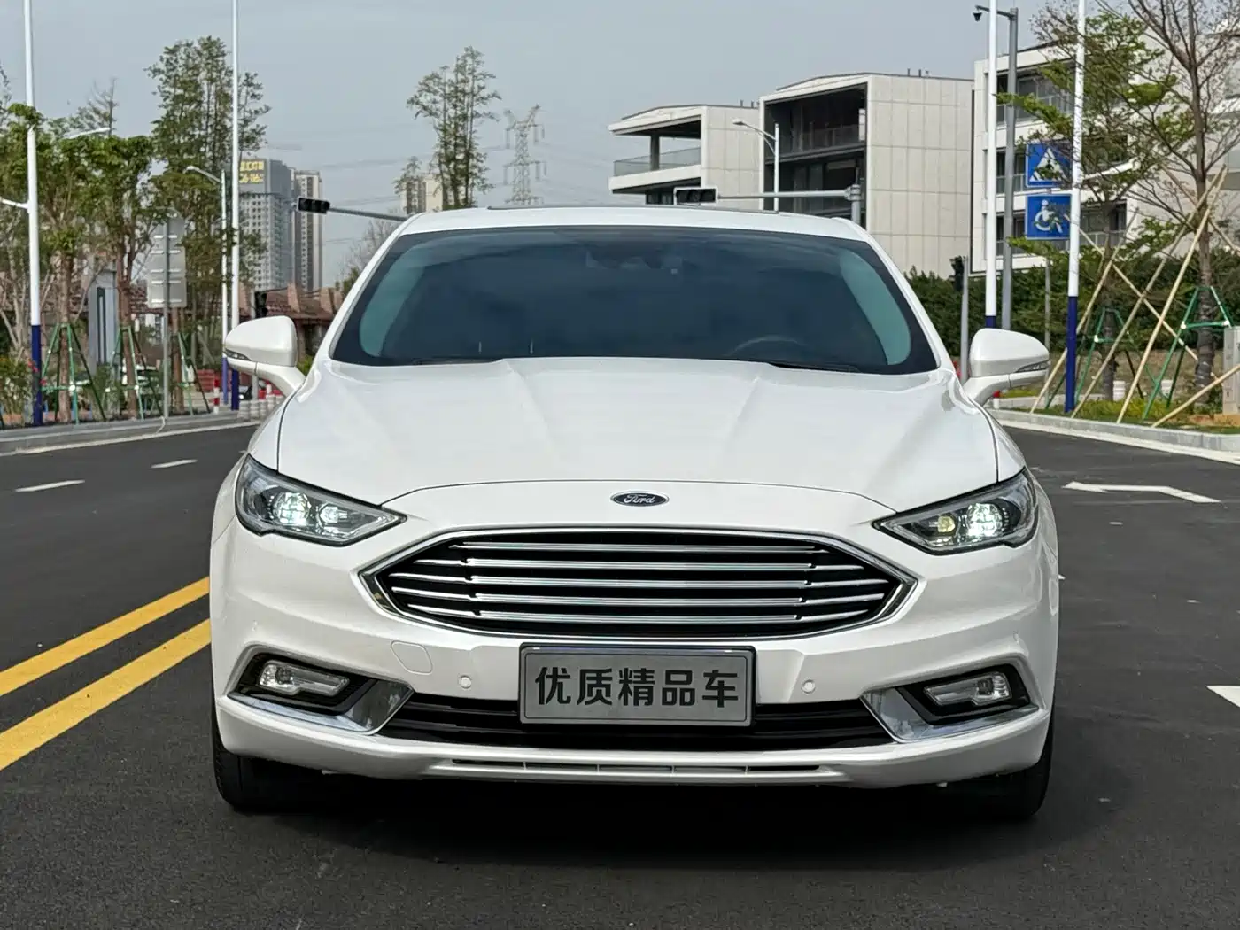 FORD MONDEO