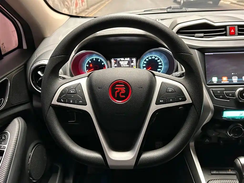 BYD Yuan 2017 1.5L Auto Cool Connect фото 12