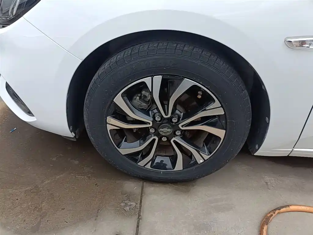 Chevrolet Monza 2019 RS 330T Auto Smooth Edition China VI фото 23