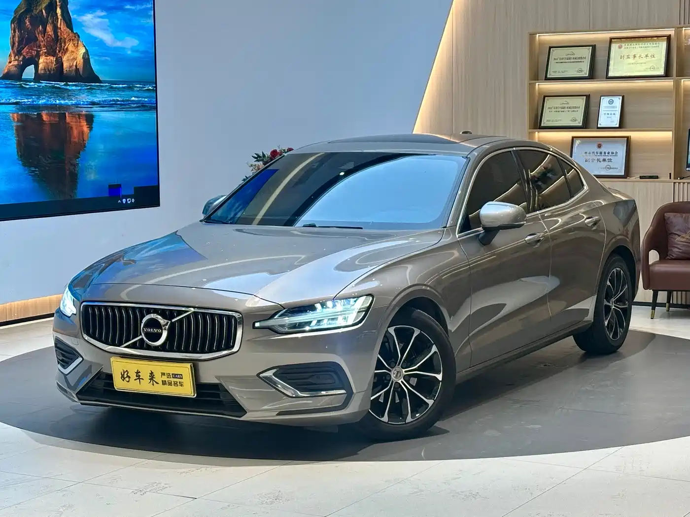 VOLVO S60