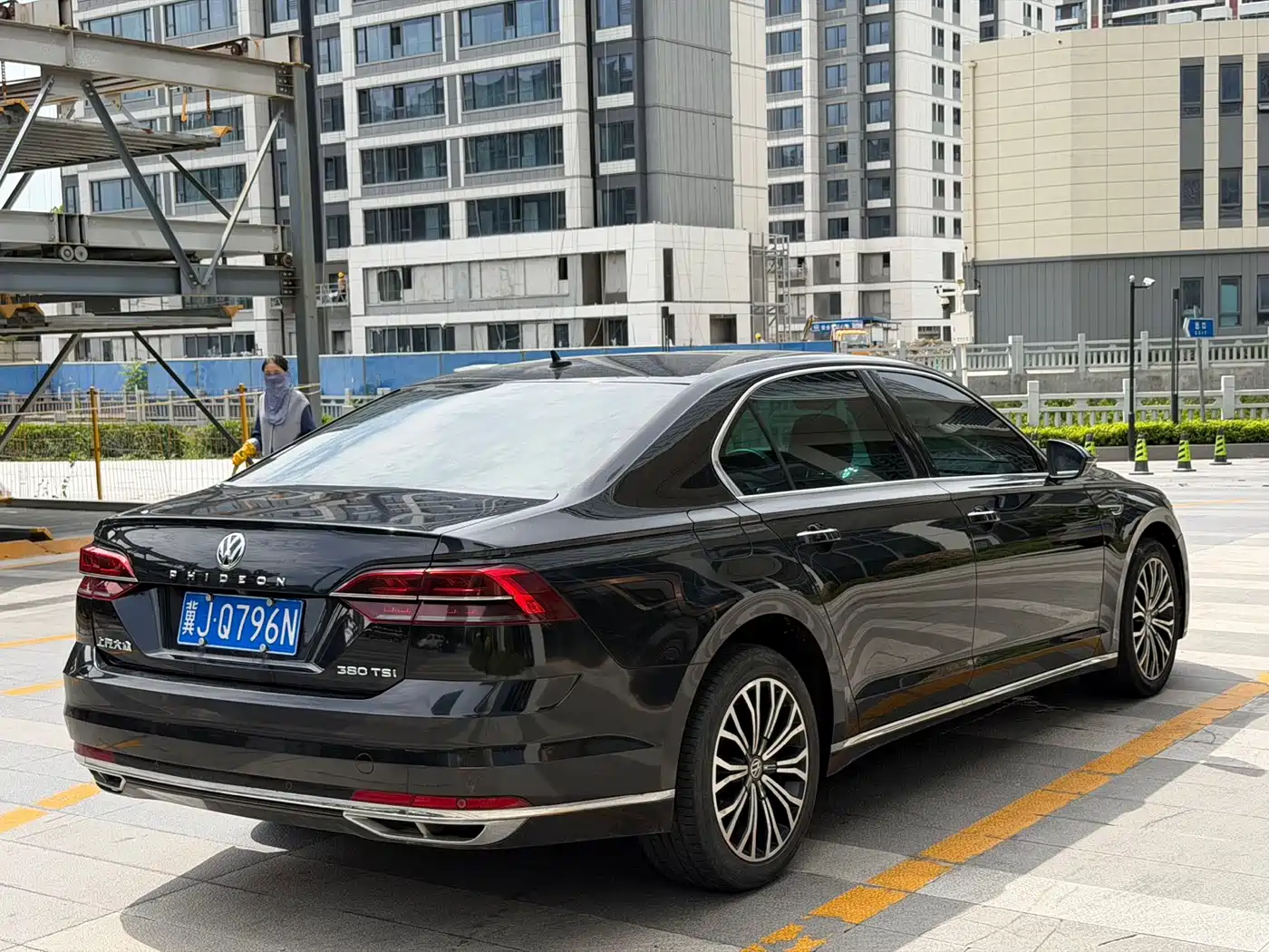 Volkswagen Phideon 2018 Facelift 380TSI FWD Business фото 18