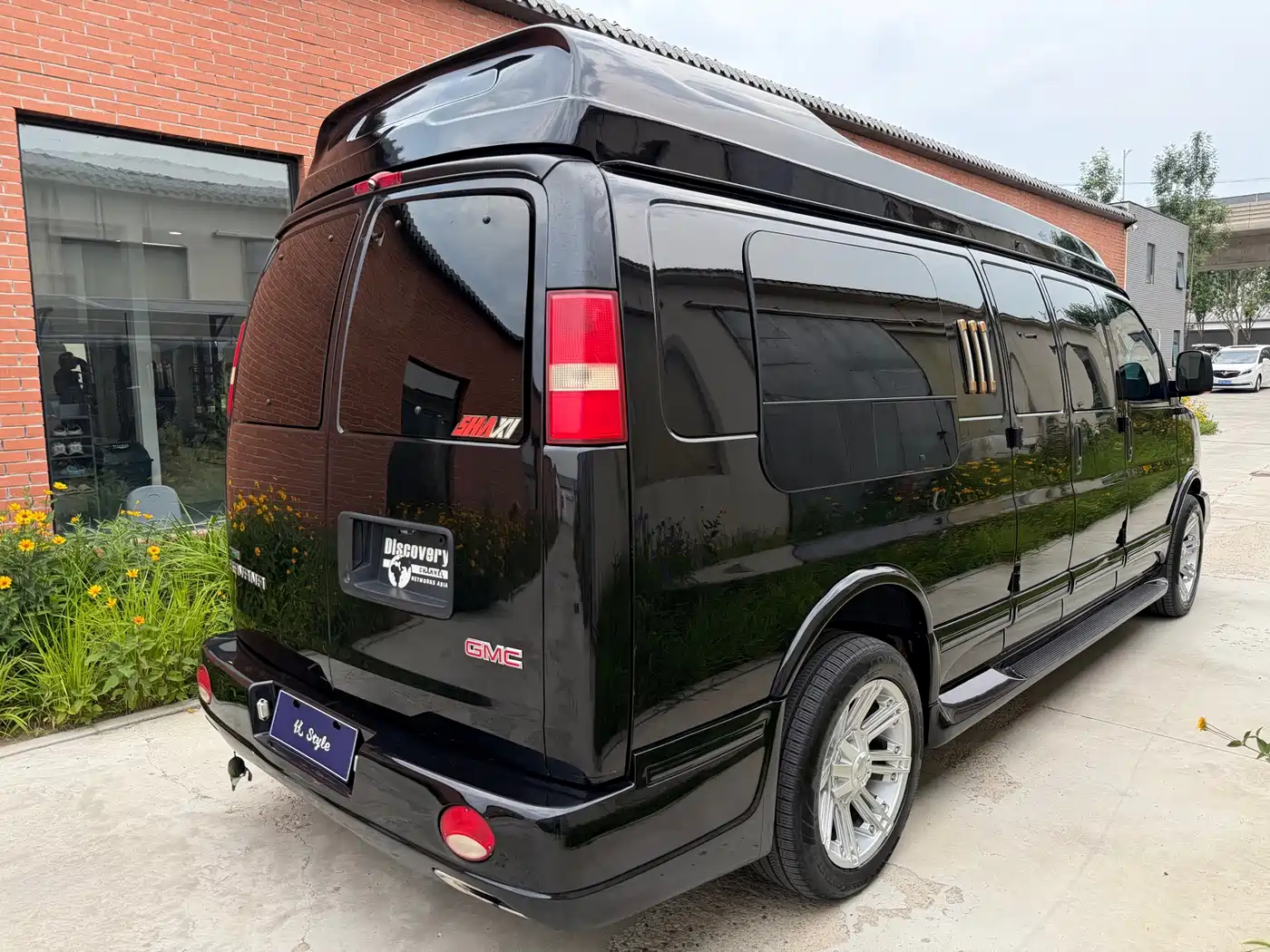 GMC Savana 2010 2011 Model 6.0L Business Star 7-seater
