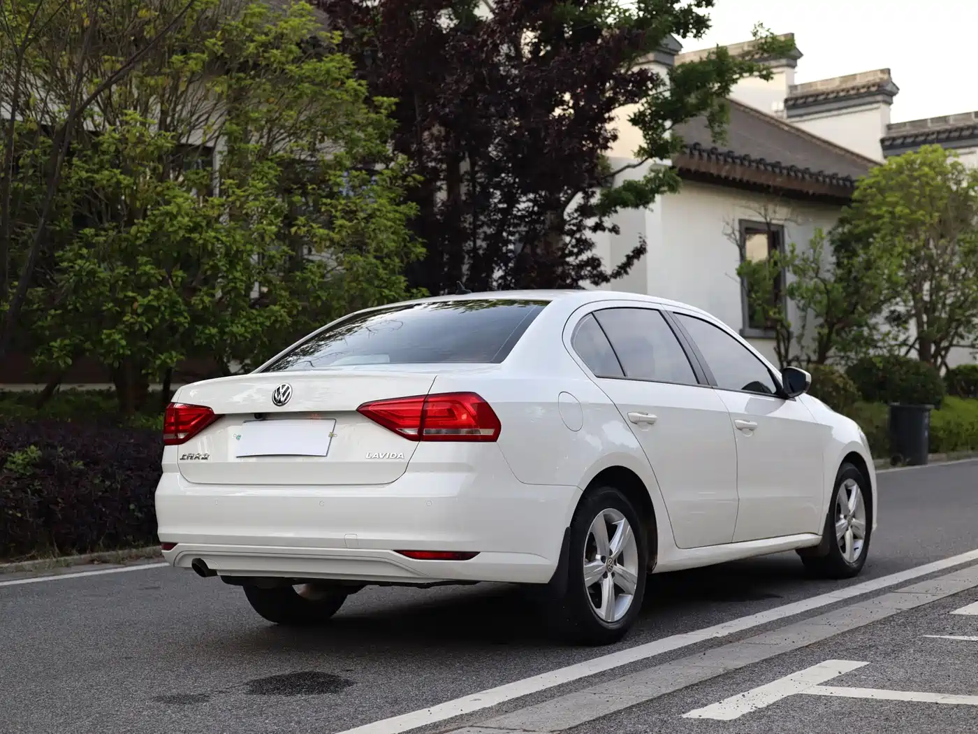 Volkswagen Lavida 2017 1.6L Automatic Trend Edition фото 5