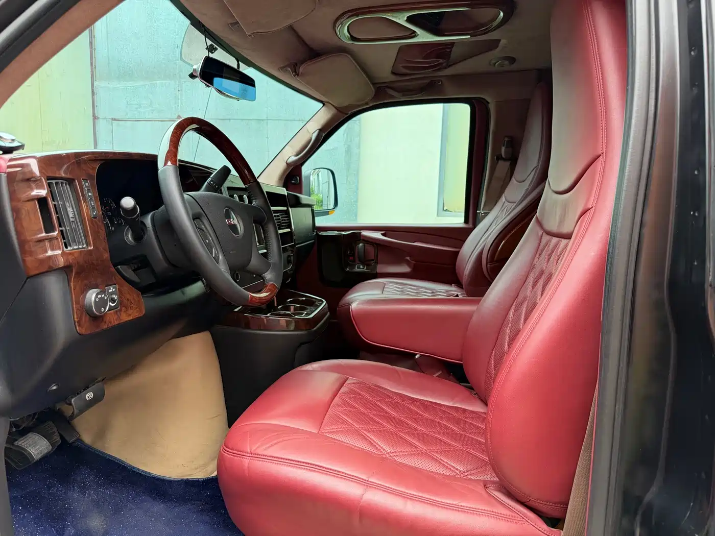 GMC Savana 2010 2011 Model 6.0L Business Star 7-seater