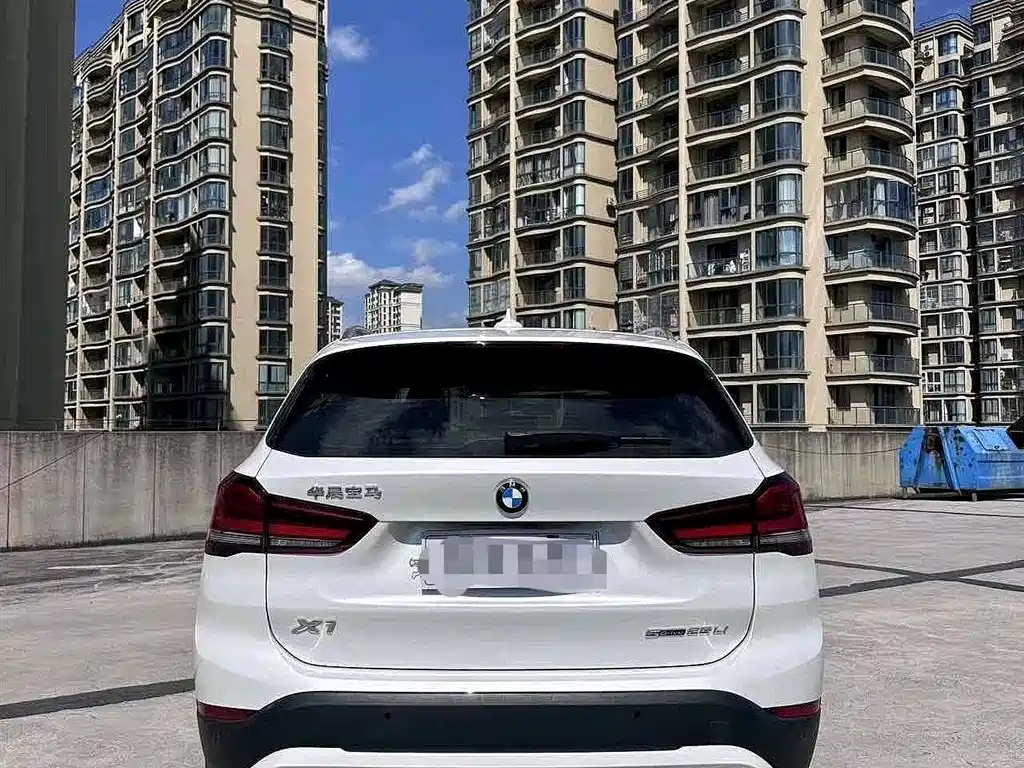 BMW X1 2021 sDrive25Li Leading фото 4