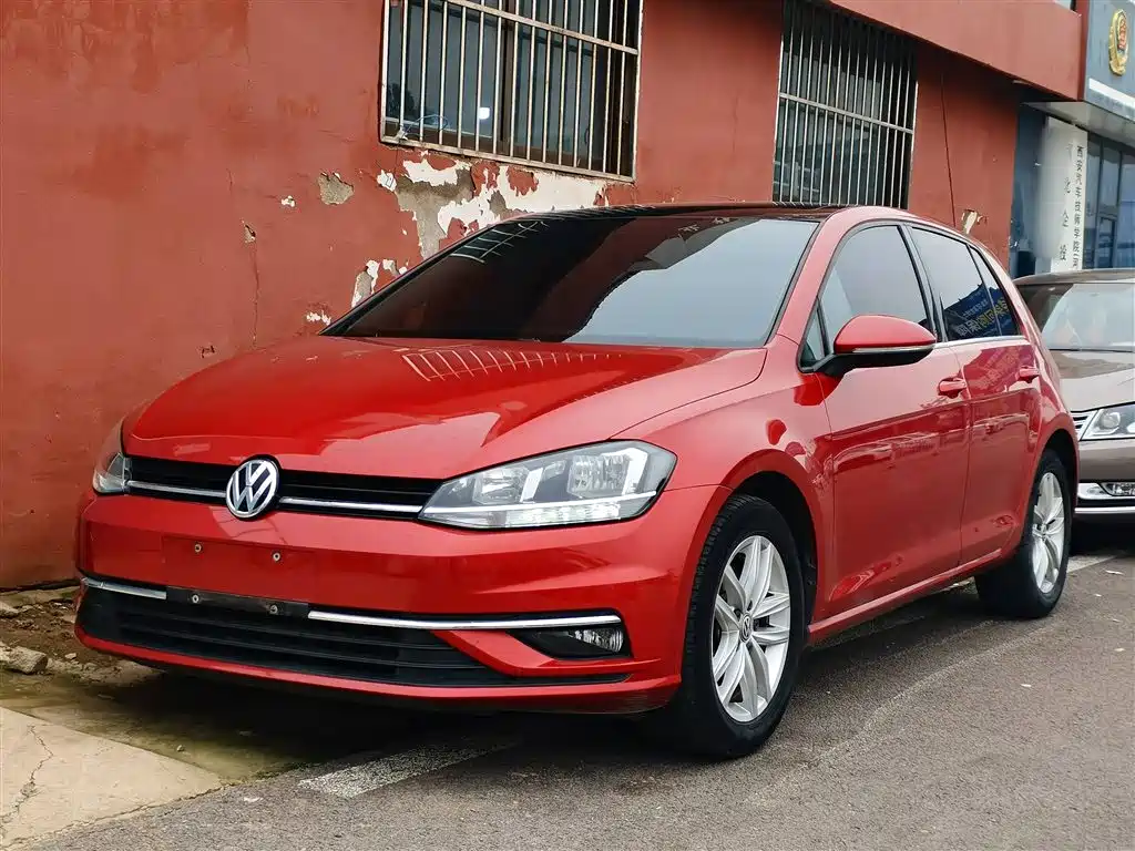 Volkswagen Golf 2018 230TSI Automatic Comfort фото 2