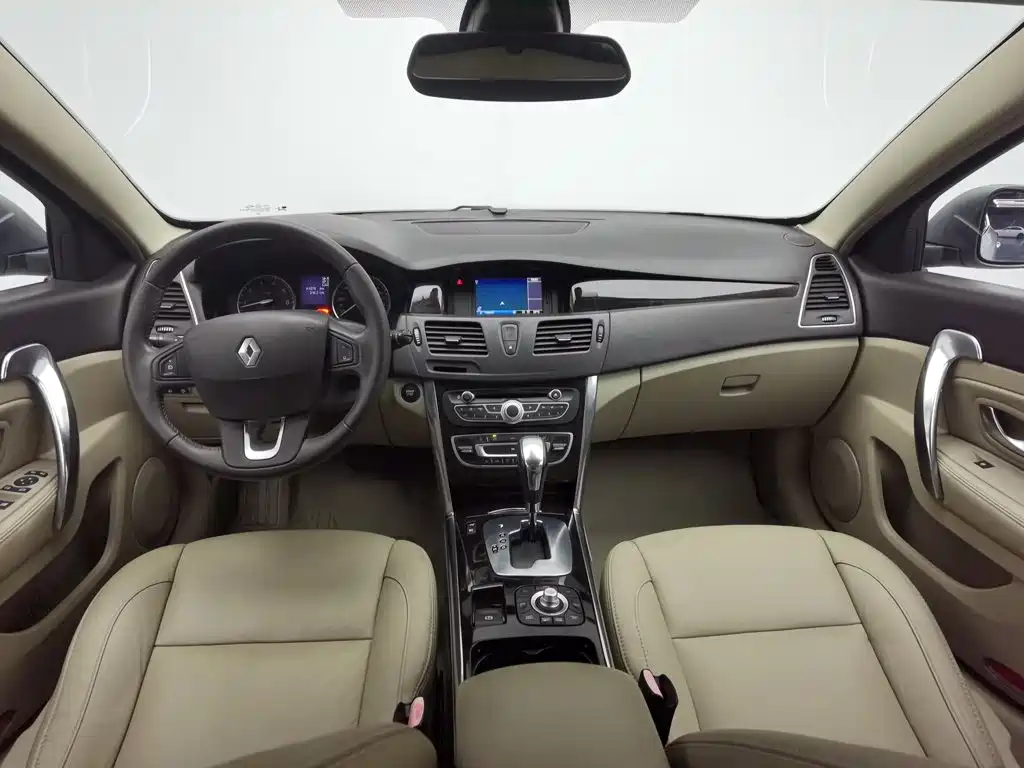 Photo 5 - Renault Latitude