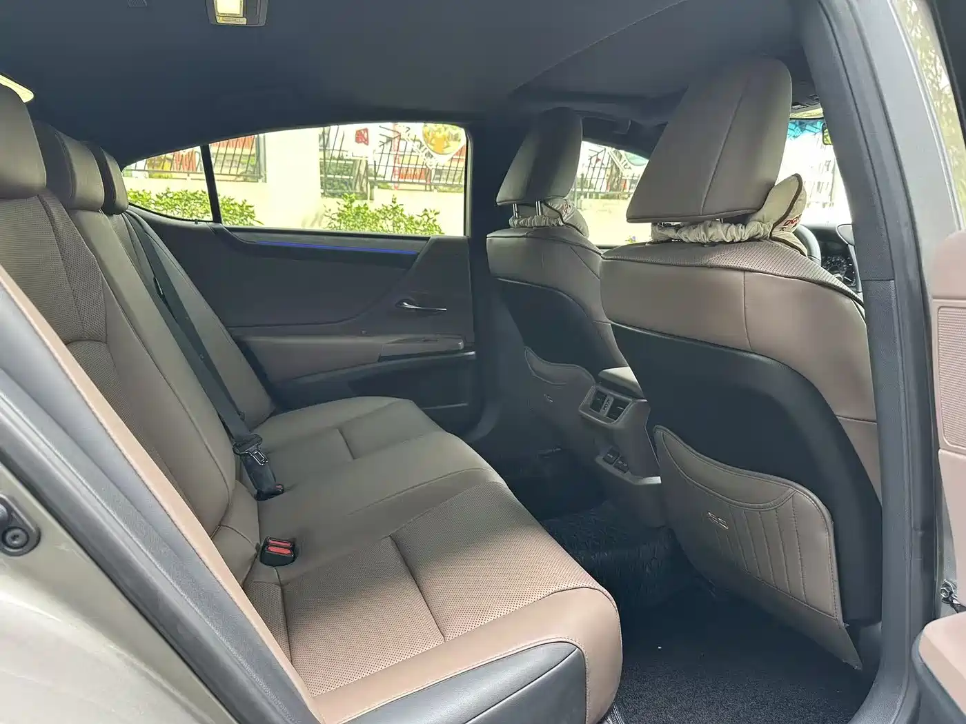 Lexus ES 2025 200 Ultimate Edition фото 13