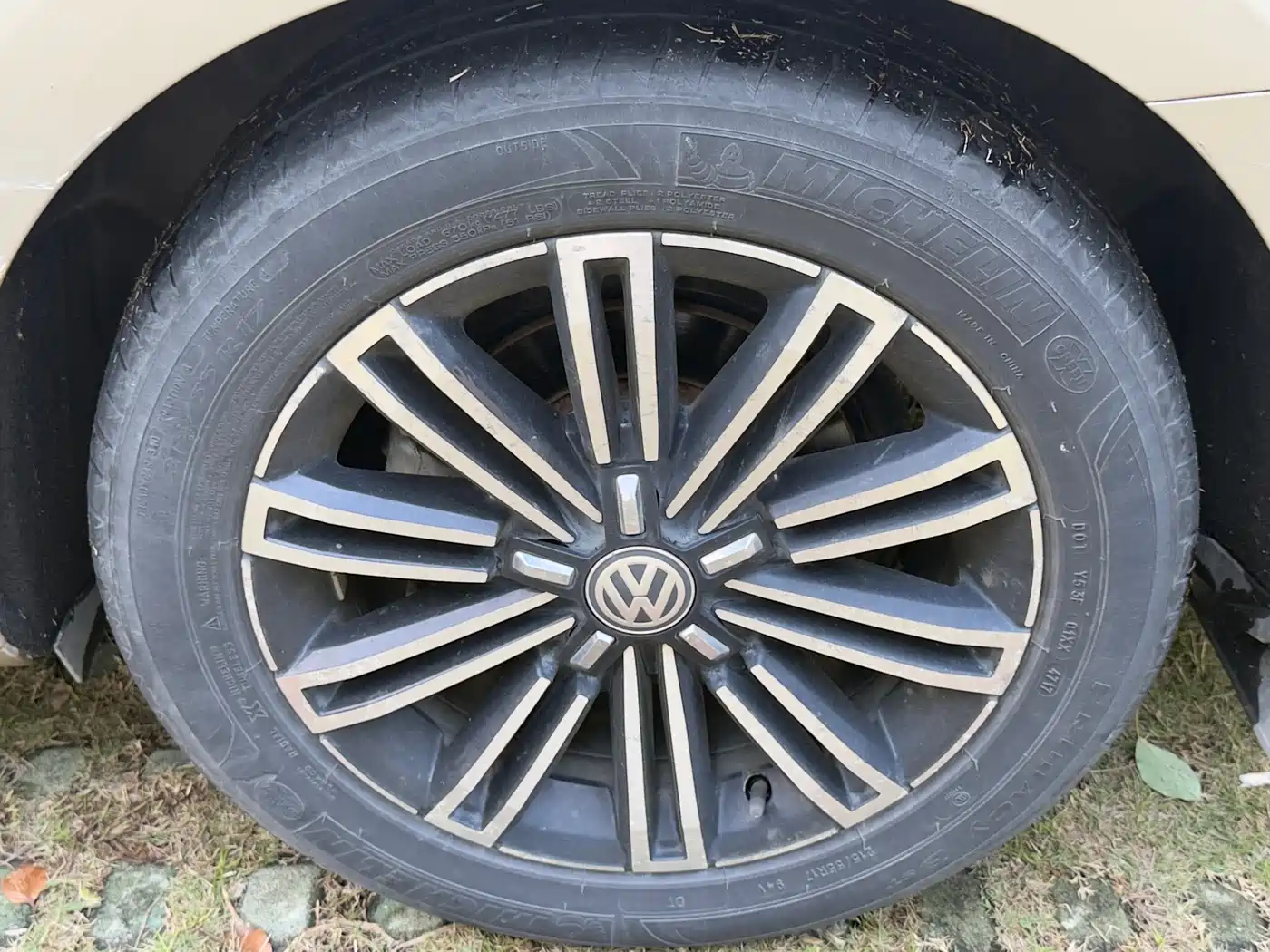 Volkswagen Passat 2017 330TSI DSG Luxury фото 10