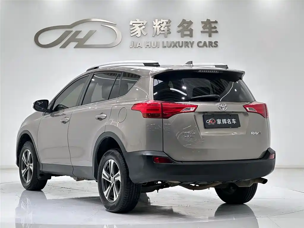 Toyota RAV4 Rongfang 2015 2.0L CVT 2WD Trend Edition фото 5