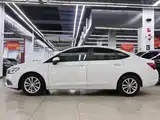 Photo 3 - Buick Verano