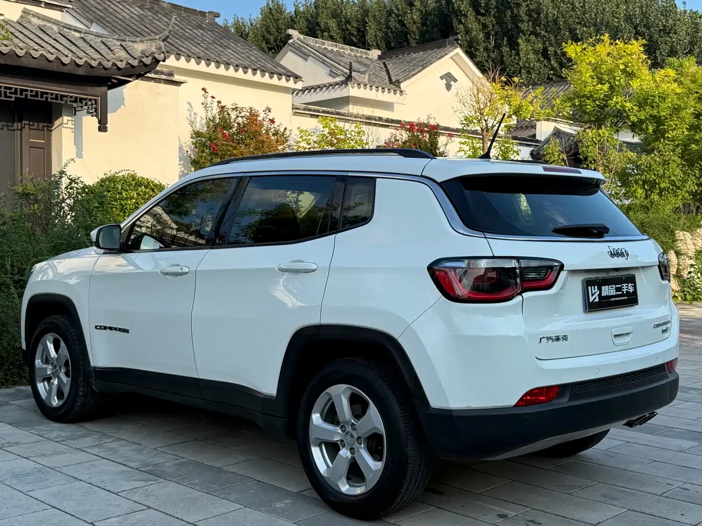 Фото 16 - Jeep Compass