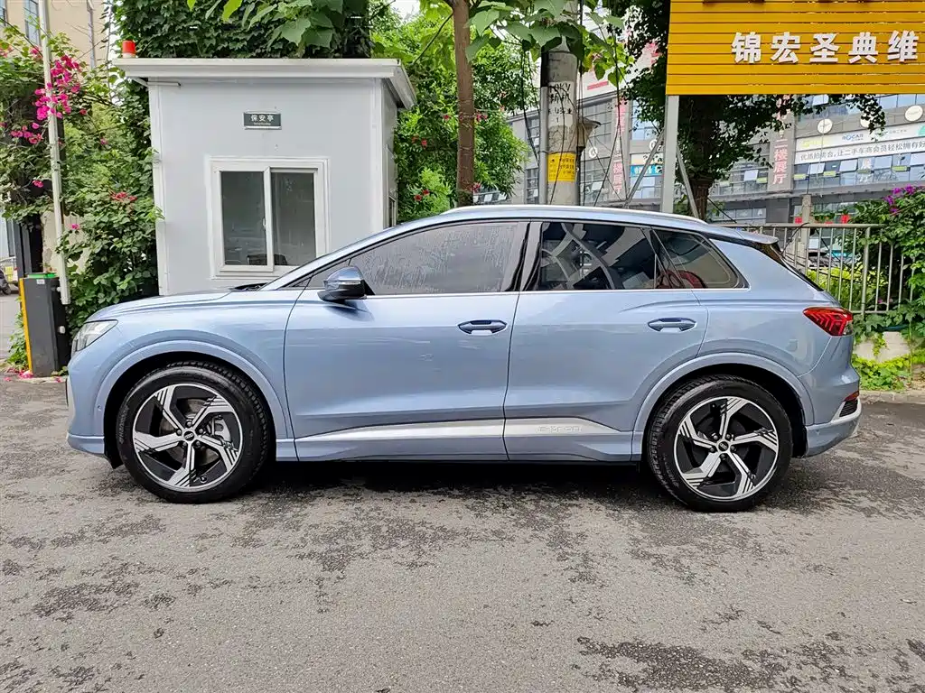 Audi Q4 e-tron 2022 40 e-tron Creation Edition фото 3
