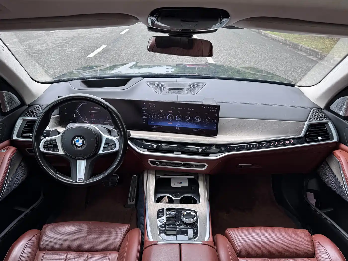 BMW X7 2023 xDrive40i Executive M Sport Package фото 16