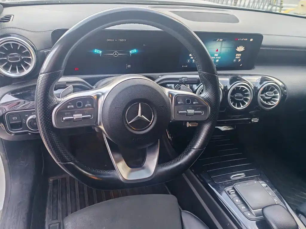 صورة 15 - Mercedes-Benz A-Class