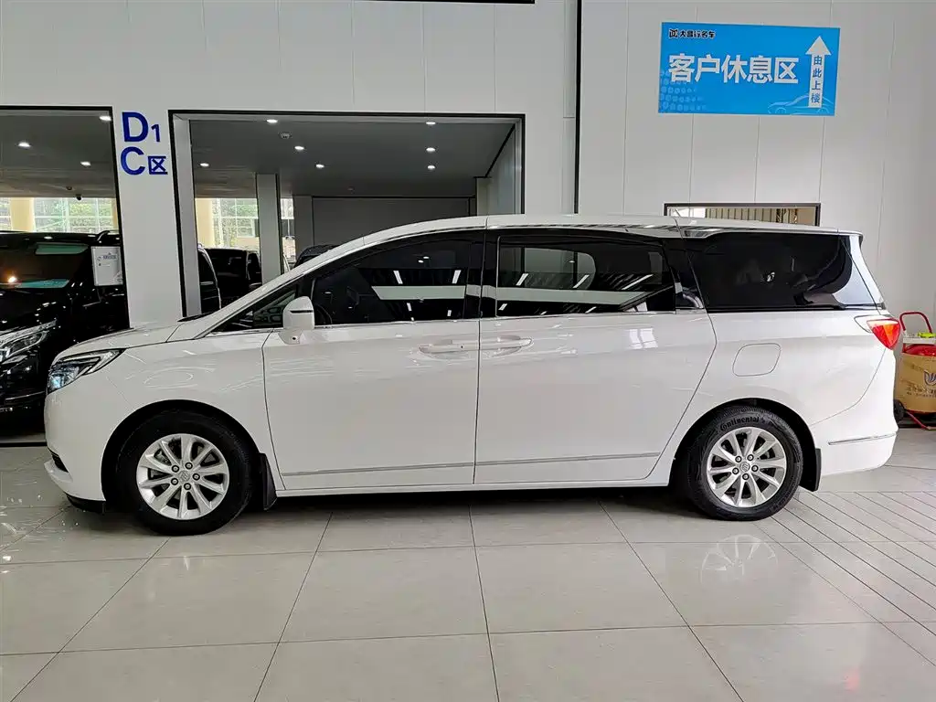 Buick GL8 2018 ES 28T Comfort Type China VI фото 3