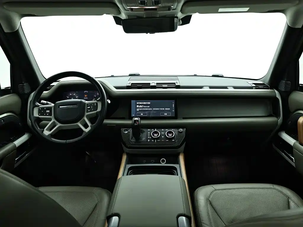Photo 14 - Land Rover Defender