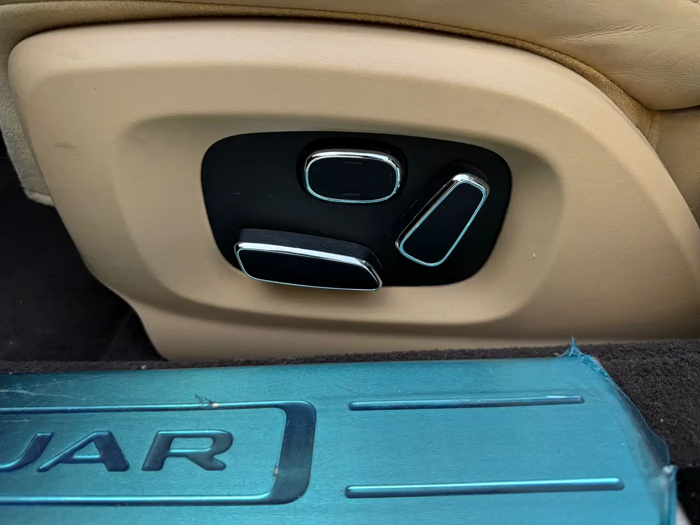Фото 7 - Jaguar XJ