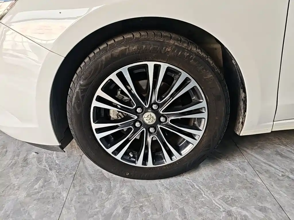 Фото 23 - Buick Excelle