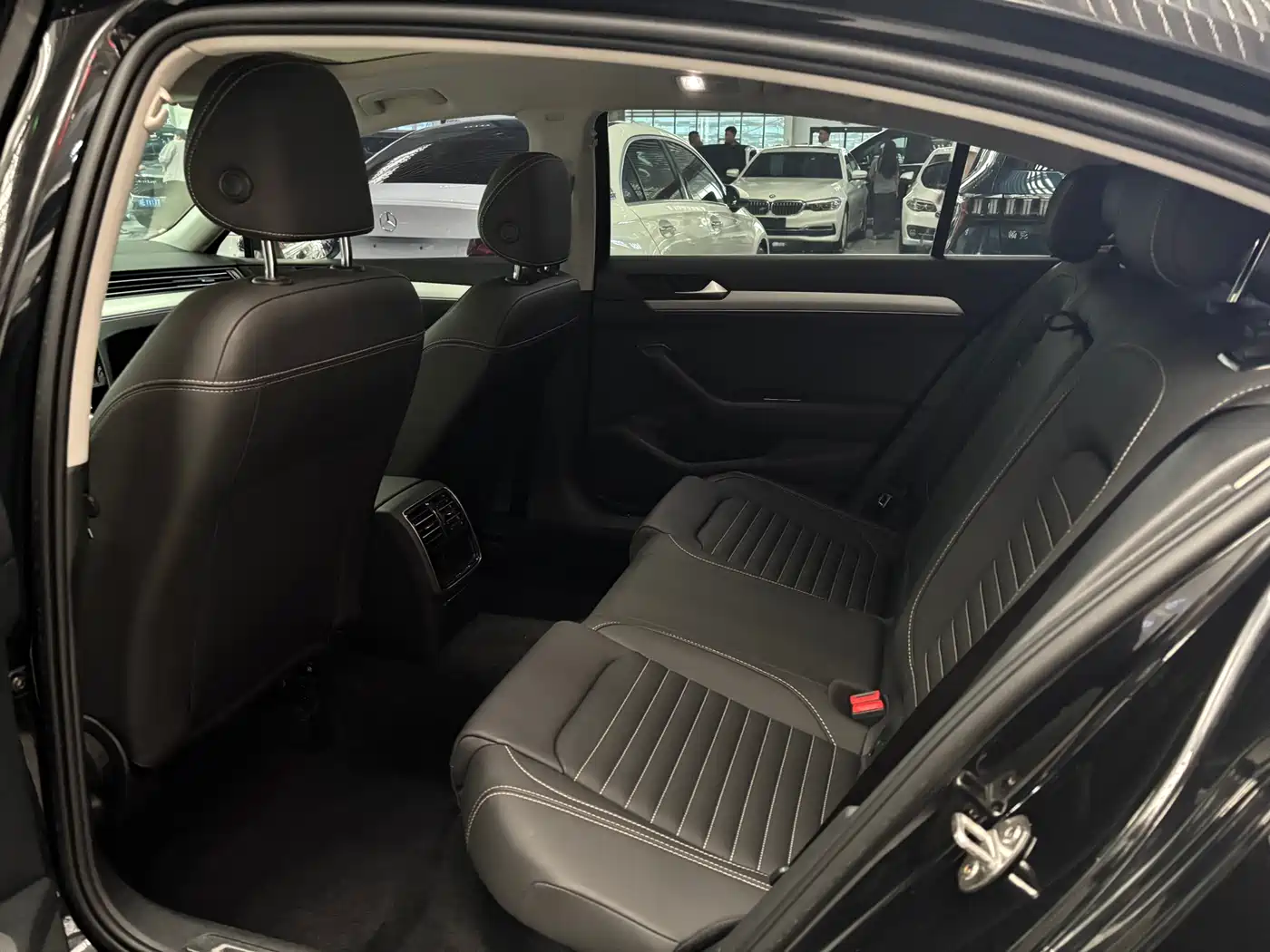 Volkswagen Magotan 2020 280TSI DSG Comfort фото 7