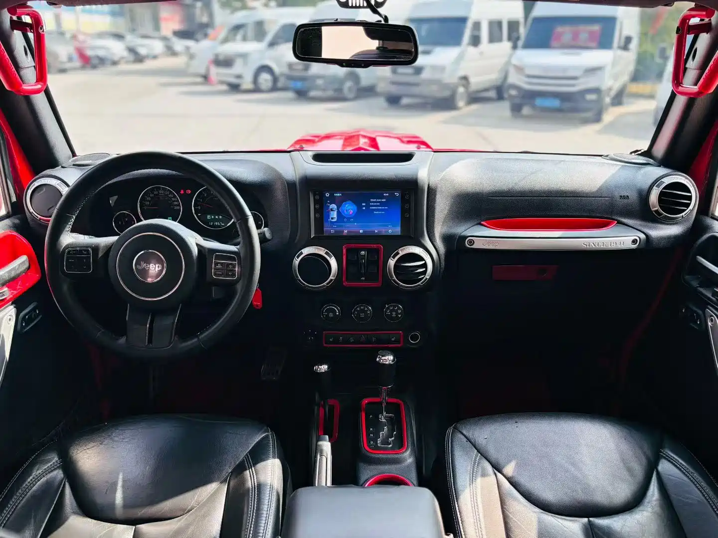 Photo 8 - Jeep Wrangler