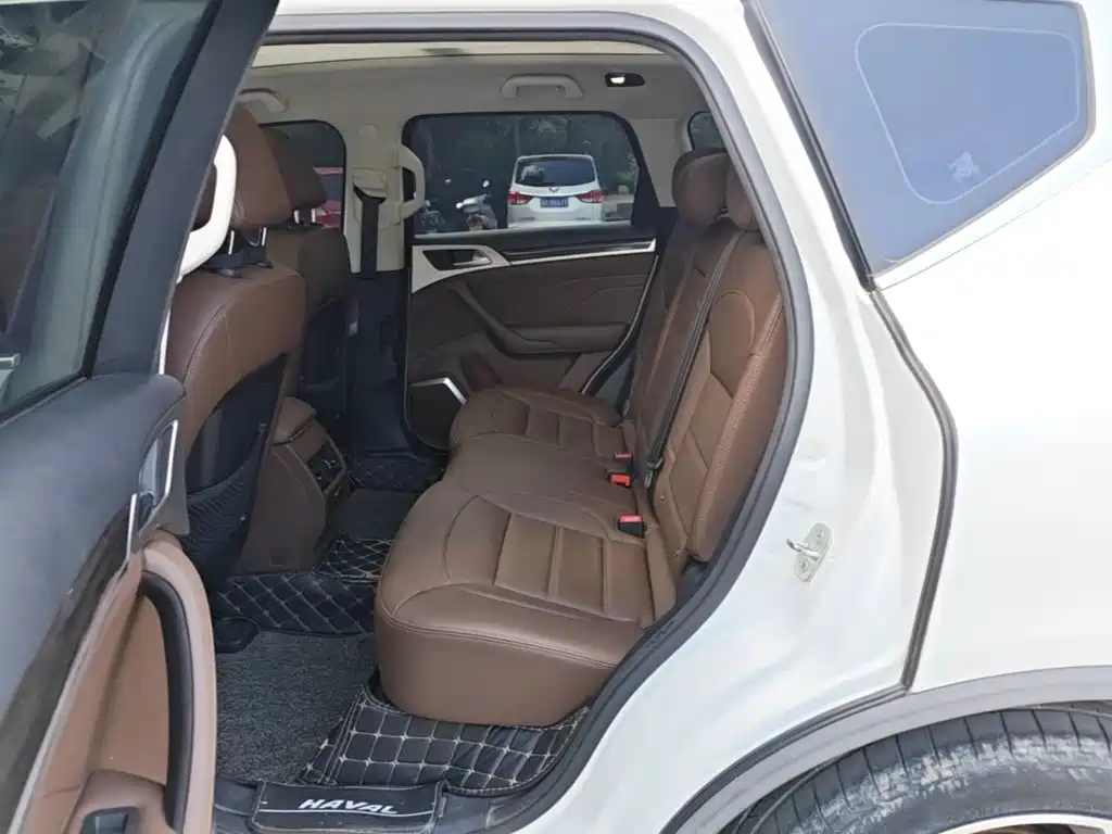 Фото 17 - Haval H7