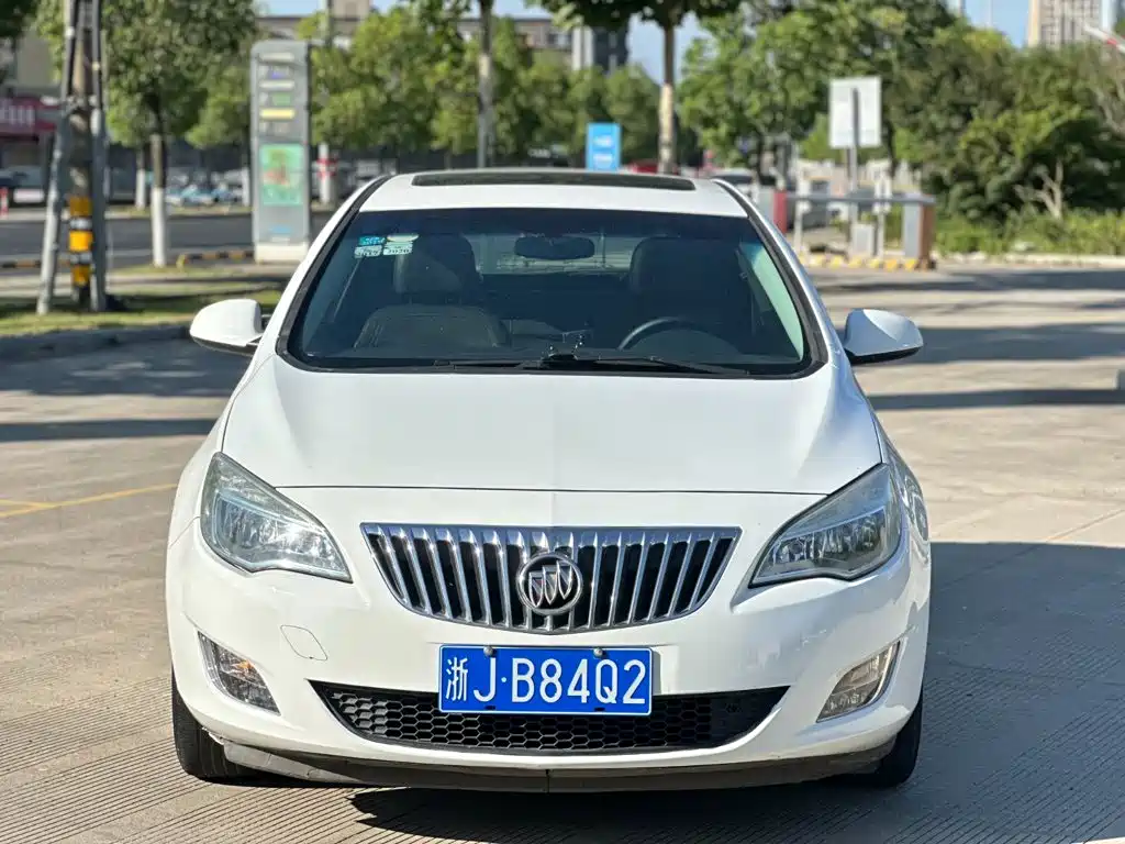Photo 4 - Buick Excelle