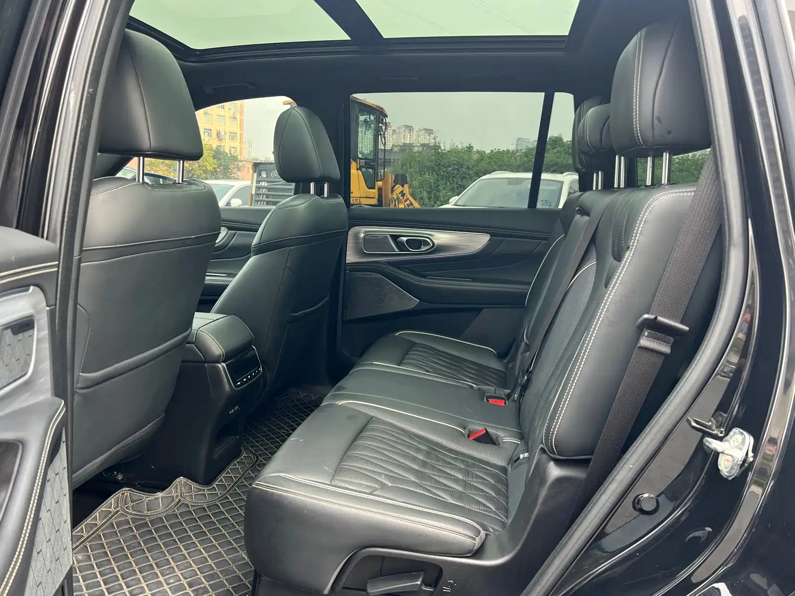 صورة 24 - GAC Trumpchi GS8
