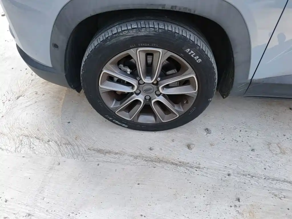 Фото 23 - Geely ICON