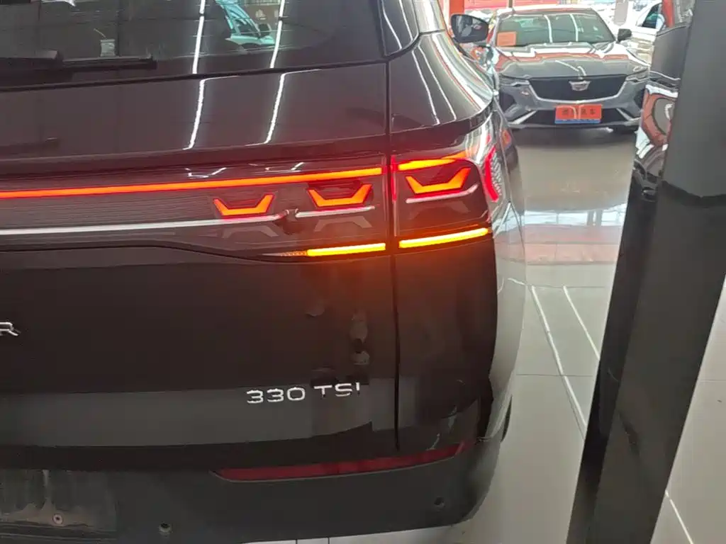 Volkswagen Talagon 2023 330TSI Luxury Touring Edition фото 8