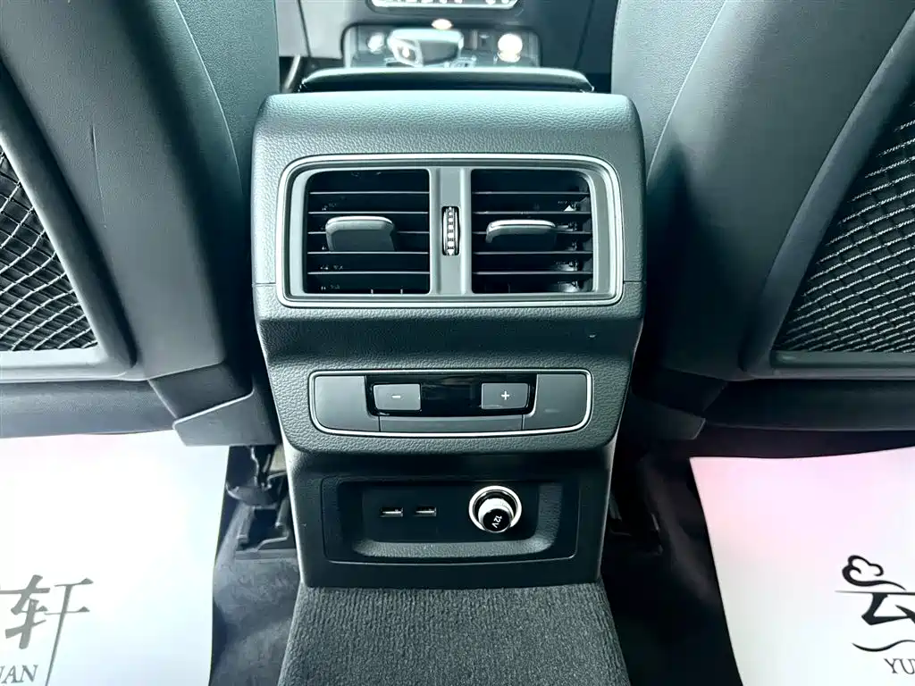 Audi Q5L 2022 Facelift 45T Luxury Dynamic фото 18