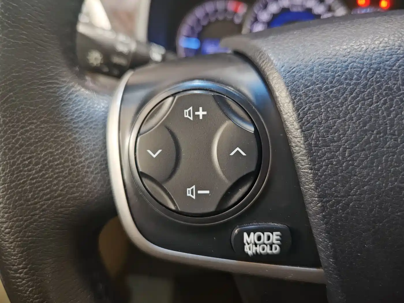 Toyota Camry 2015 2.0E Elite Edition фото 19