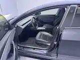 Фото 15 - Tesla Model 3