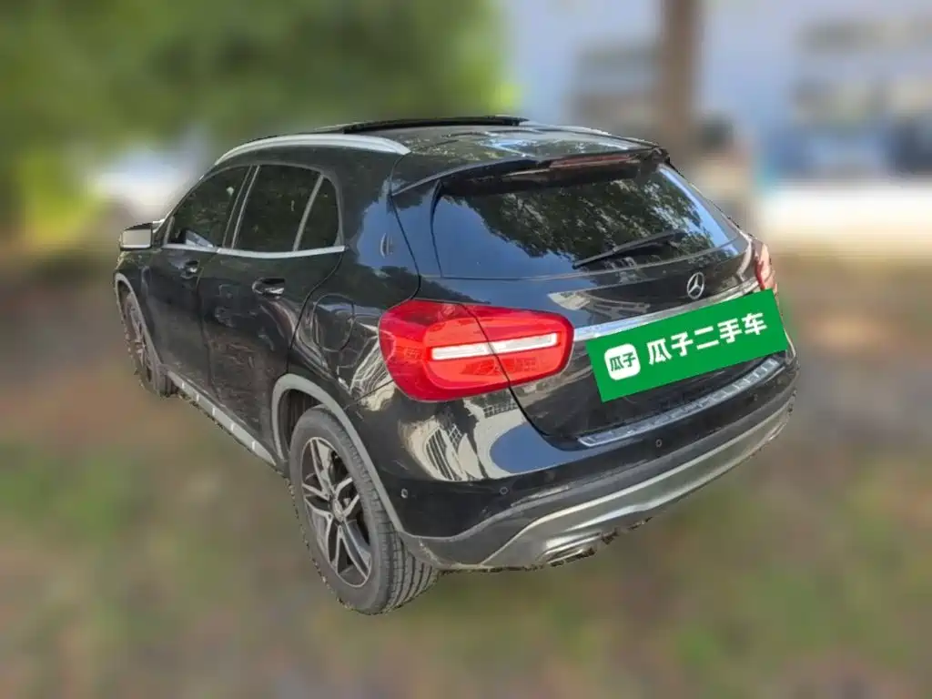 Mercedes-Benz GLA 2015 2015 GLA 200 Fashion