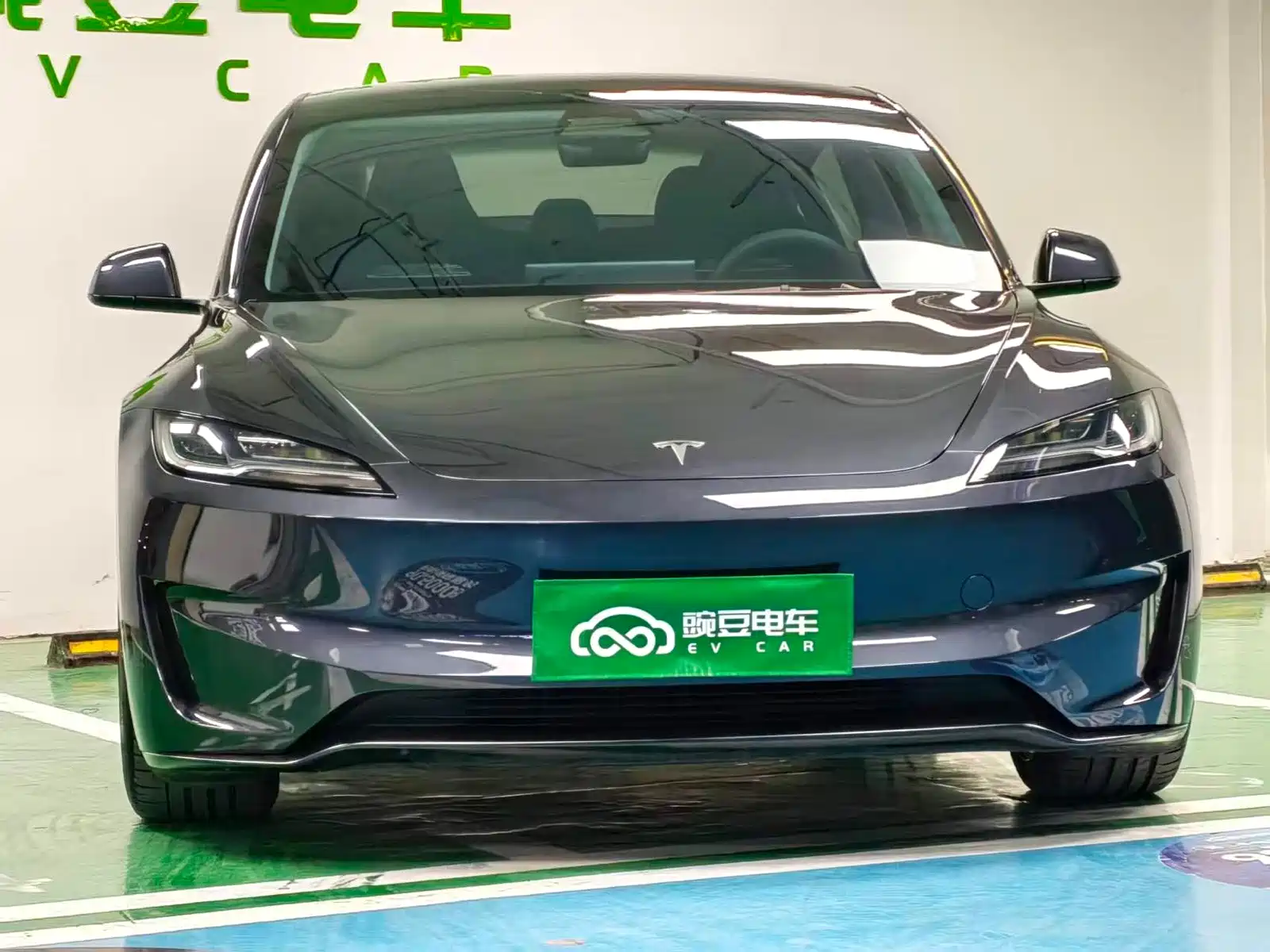 Фото 3 - Tesla Model 3