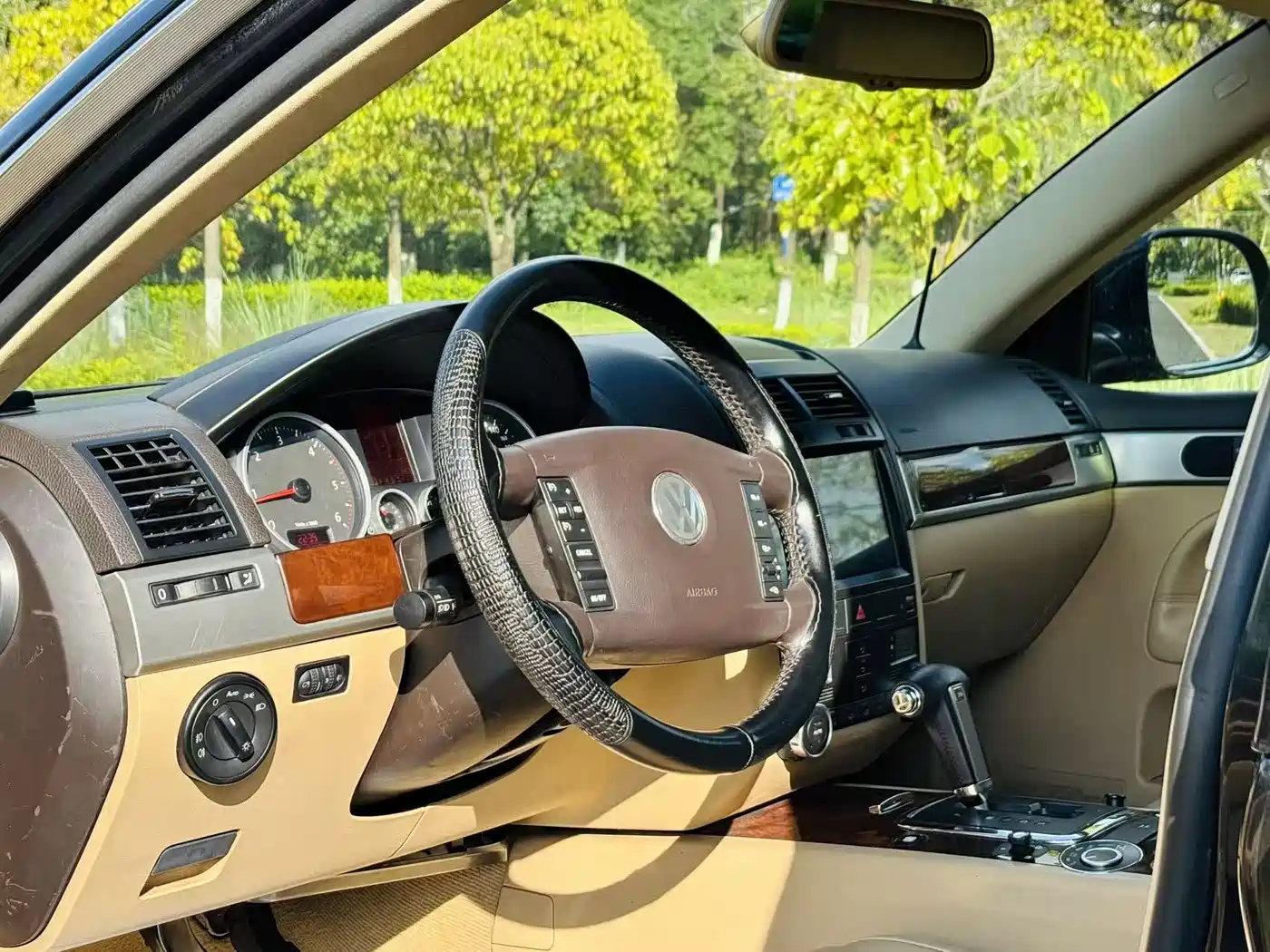 Volkswagen Touareg 2009 3.0T Diesel Luxury фото 15