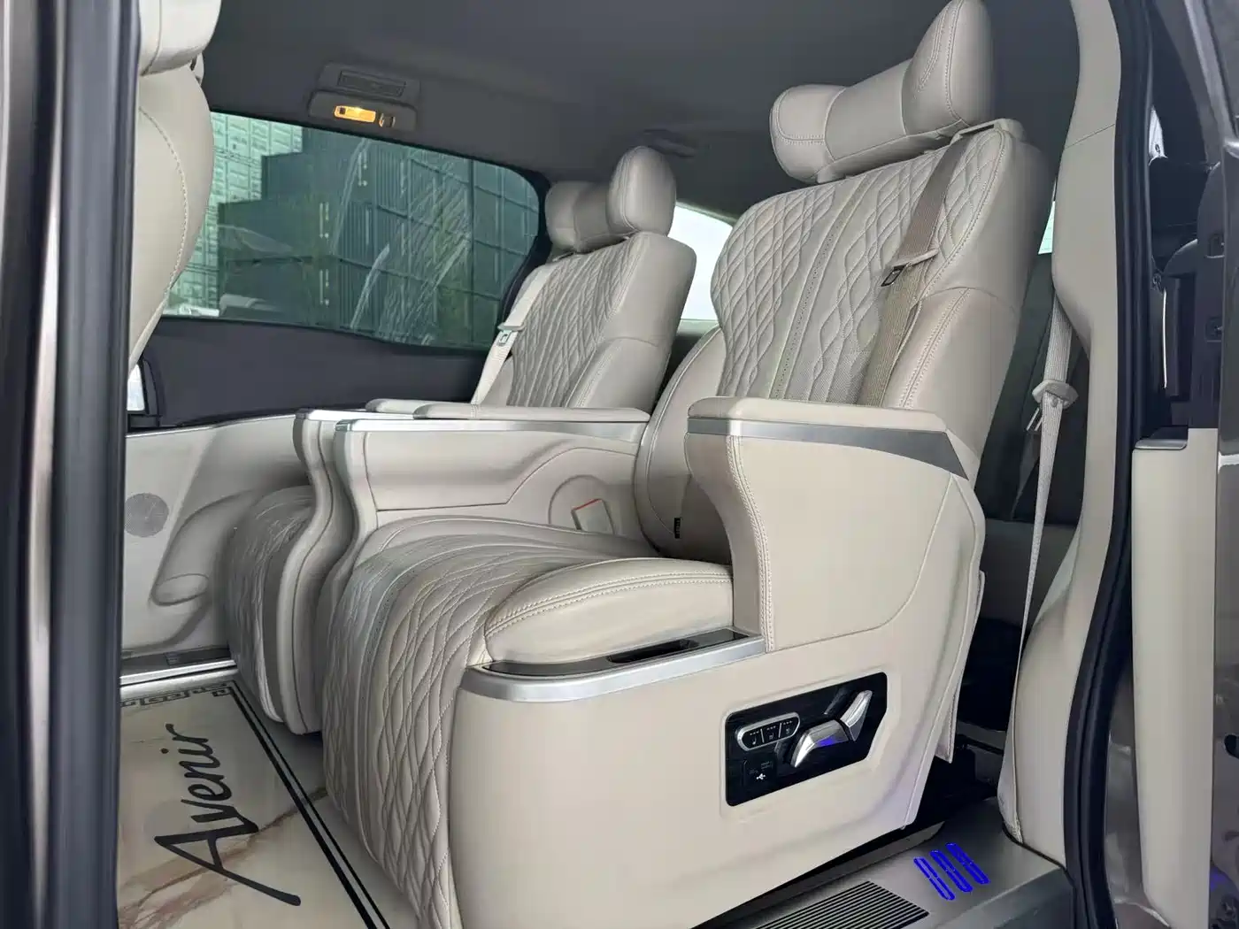 Buick GL8 2023 Land Business Class 652T Luxury фото 7
